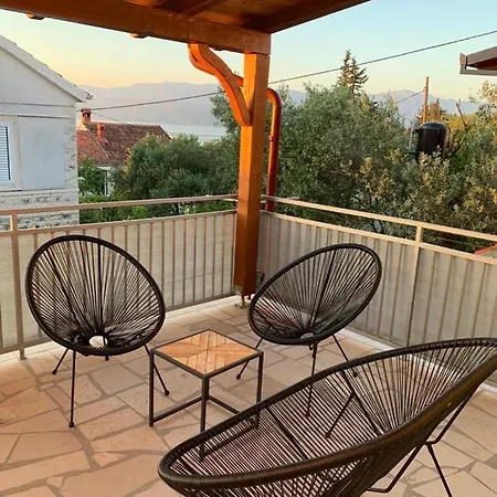 Tara's Apartmán Supetar