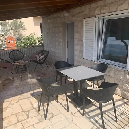 Tara's Appartement *