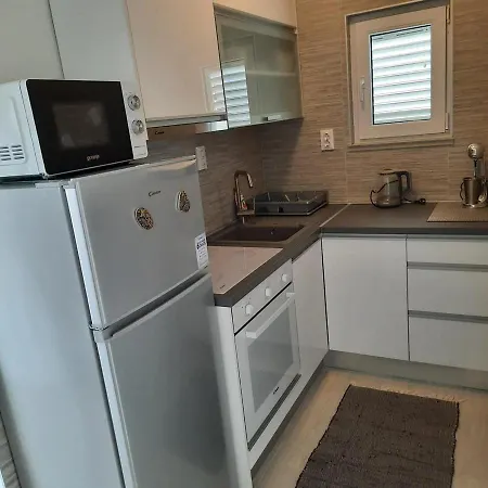 Tara's Apartman * Supetar