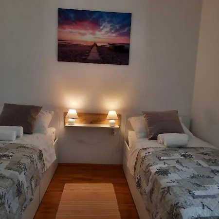 Tara's * 수페타르